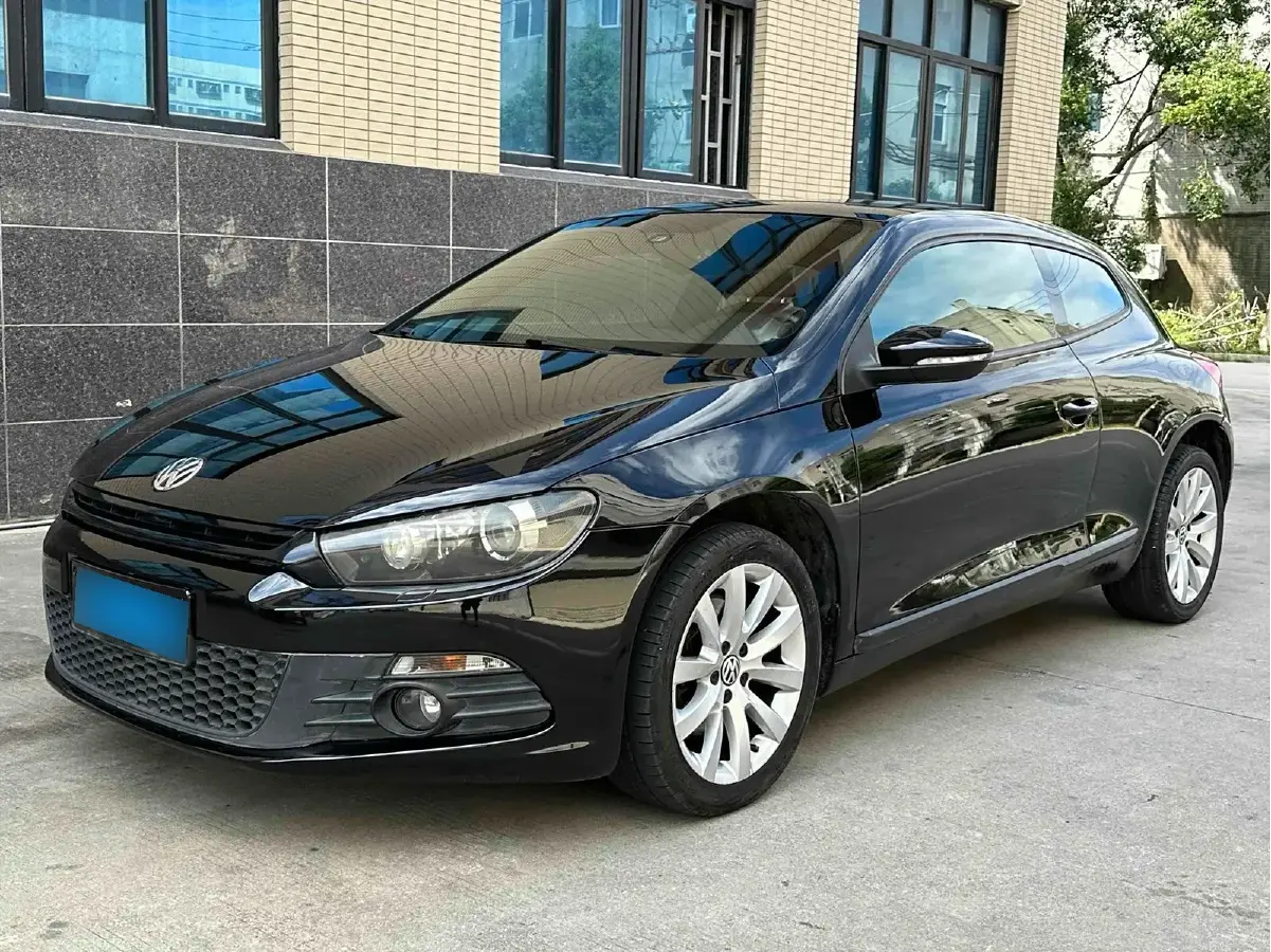 2011 Volkswagen Scirocco 1.4T 160HP L4 7DCT