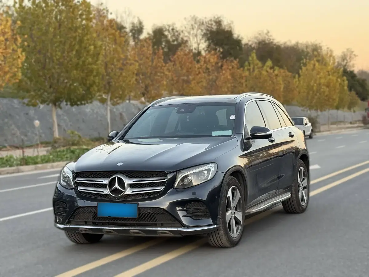 2017 Mercedes-Benz GLC Class 2.0T 245HP L4 9AT