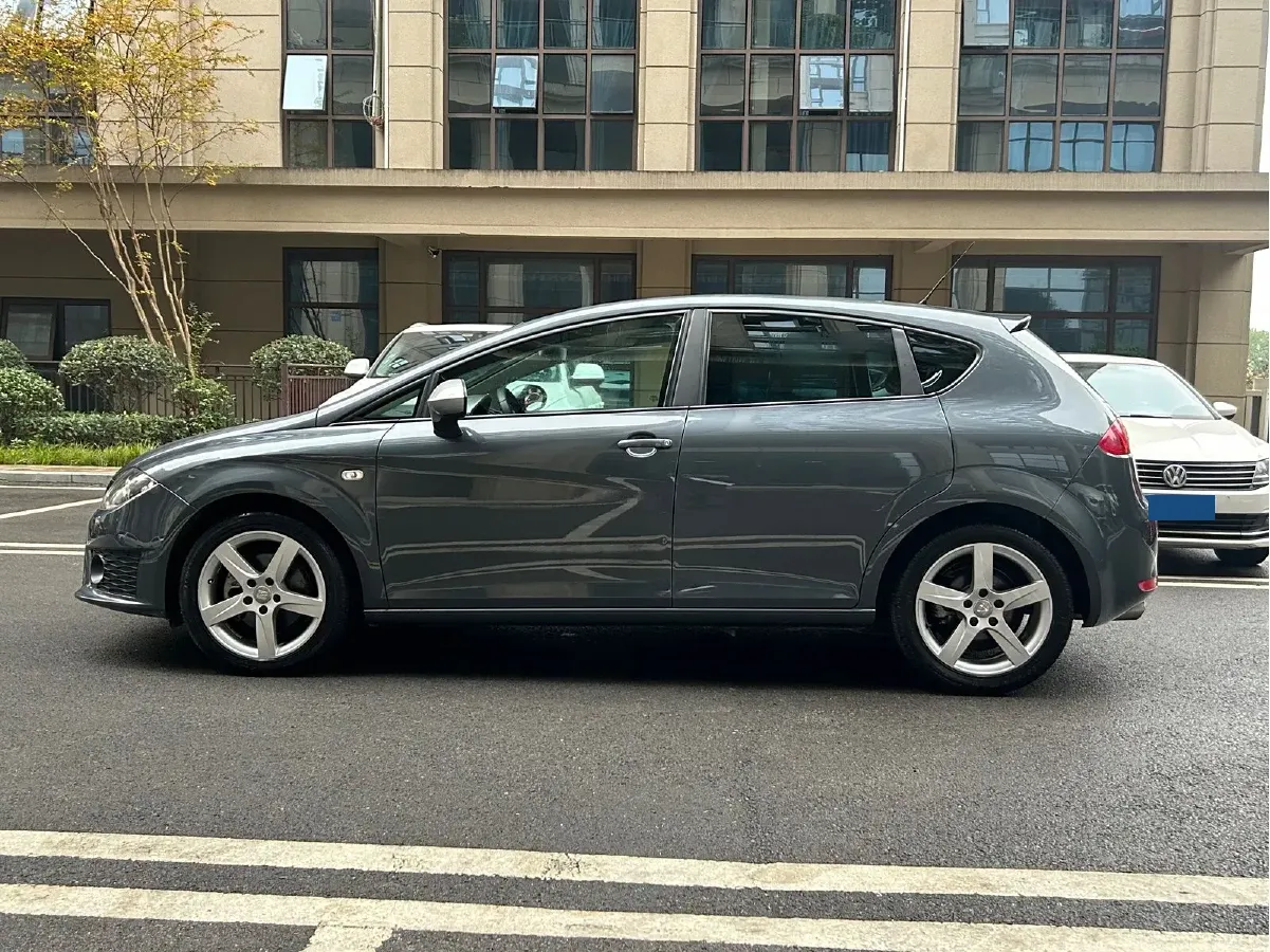 2012 Seat Leon 1.8T 160HP L4 7DCT,autocango,china used car exporter,china ev exporter,chinese used car exporter,chinese used ev exporter