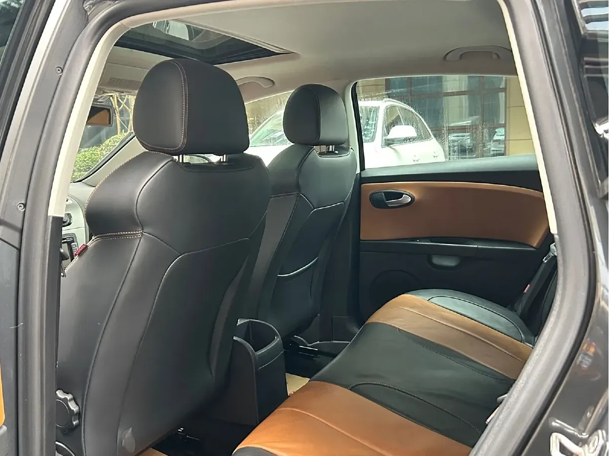 2012 Seat Leon 1.8T 160HP L4 7DCT,autocango,china used car exporter,china ev exporter,chinese used car exporter,chinese used ev exporter