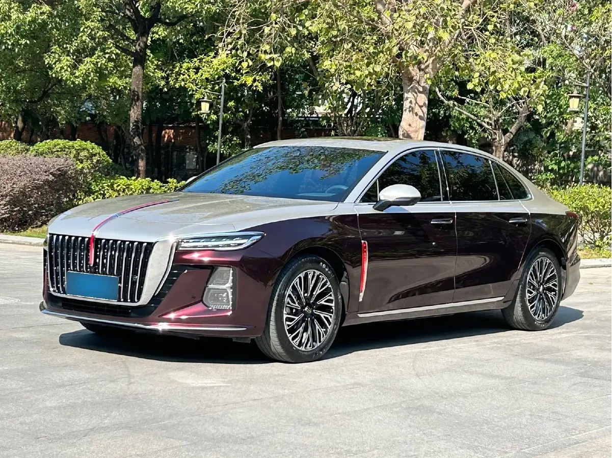 2024 HongQi H5 2.0T 224HP L4 8AT