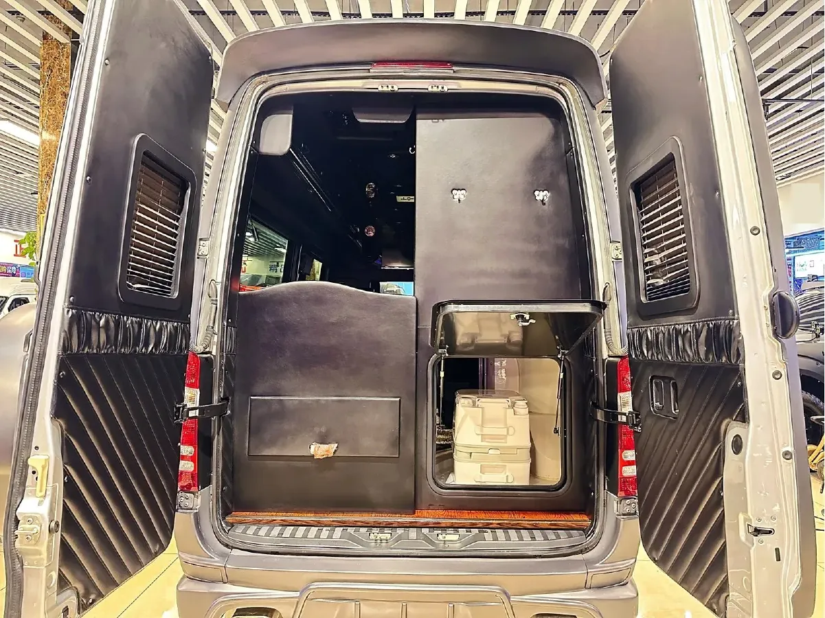 2014 Mercedes-Benz Sprinter 2.1T 150HP L4 6MT,autocango,china used car exporter,china ev exporter,chinese used car exporter,chinese used ev exporter