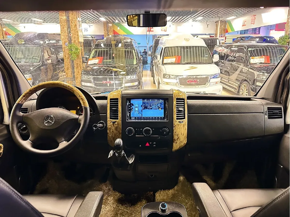 2014 Mercedes-Benz Sprinter 2.1T 150HP L4 6MT,autocango,china used car exporter,china ev exporter,chinese used car exporter,chinese used ev exporter