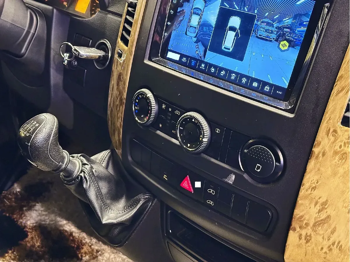 2014 Mercedes-Benz Sprinter 2.1T 150HP L4 6MT,autocango,china used car exporter,china ev exporter,chinese used car exporter,chinese used ev exporter