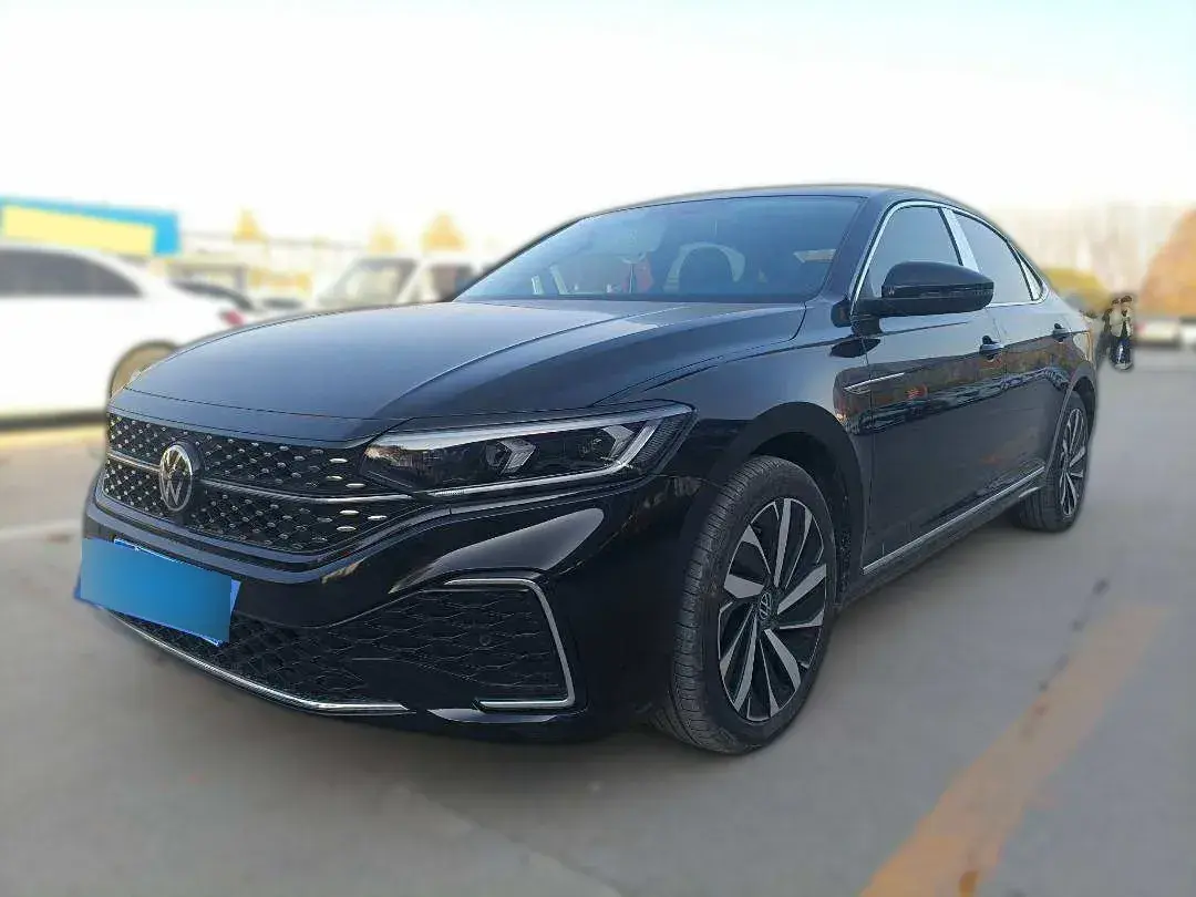 2022 Volkswagen Passat 2.0T 186HP L4 7DCT