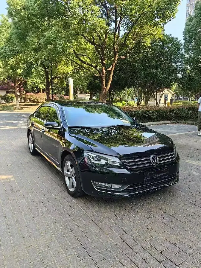 2011 Volkswagen Passat 1.8T 160HP L4 7DCT