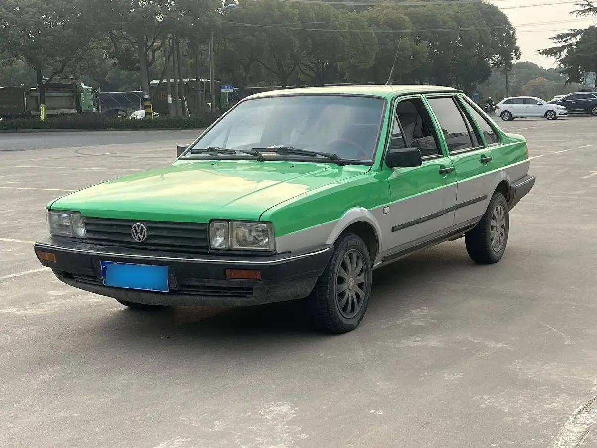 2004 Volkswagen Santana Classic 1.6L 87HP L4 5MT