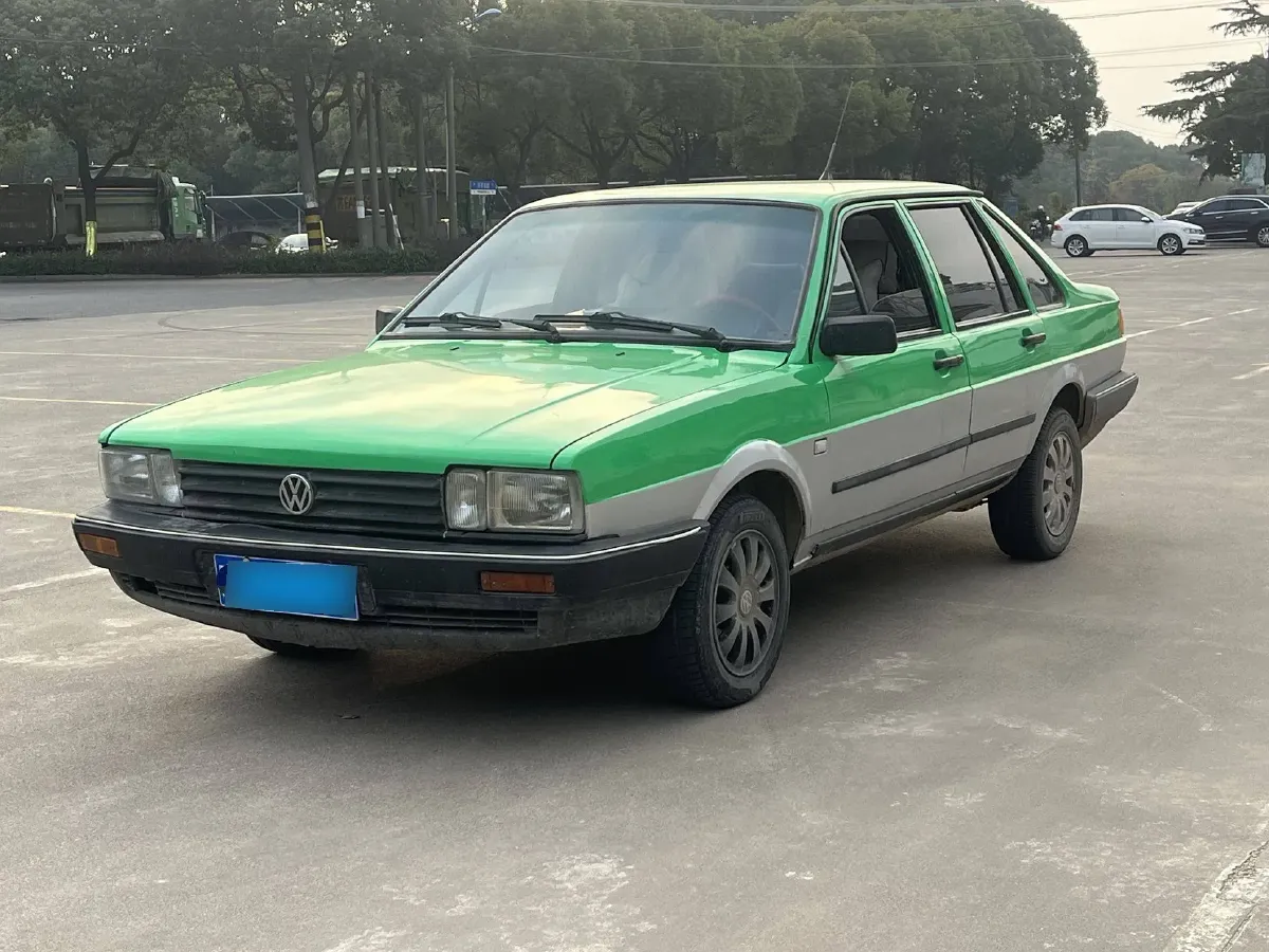 2004 Volkswagen Santana Classic 1.6L 87HP L4 5MT,autocango,china used car exporter,china ev exporter,chinese used car exporter,chinese used ev exporter