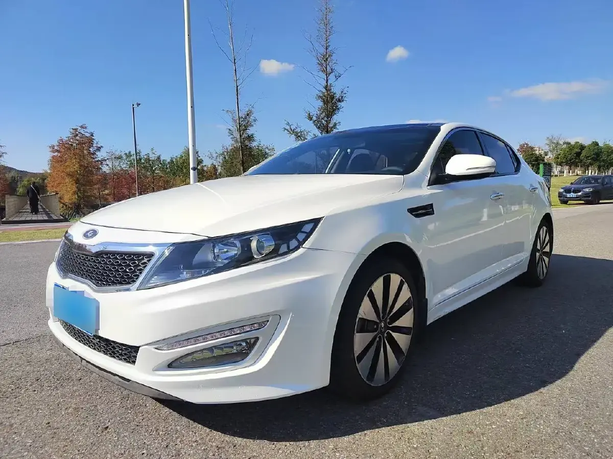 2012 Kia K5 2.0L 162HP L4 6AT