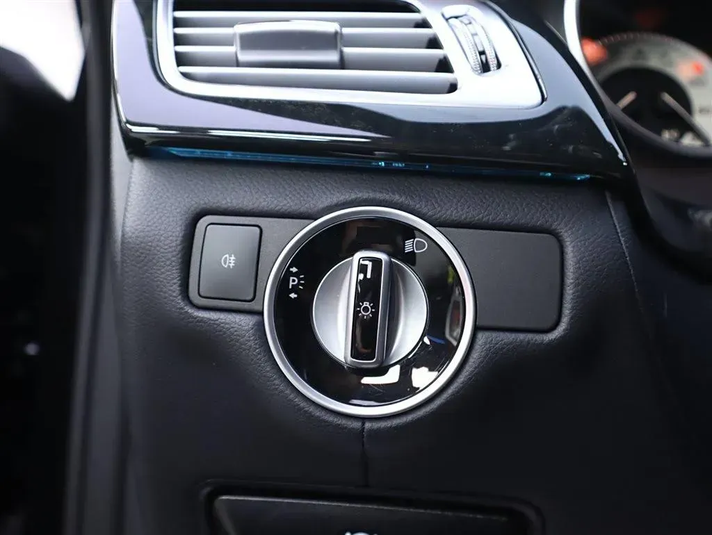 2016 Mercedes-Benz CLS Class 3.0T 333HP V6 7AT,autocango,china used car exporter,china ev exporter,chinese used car exporter,chinese used ev exporter