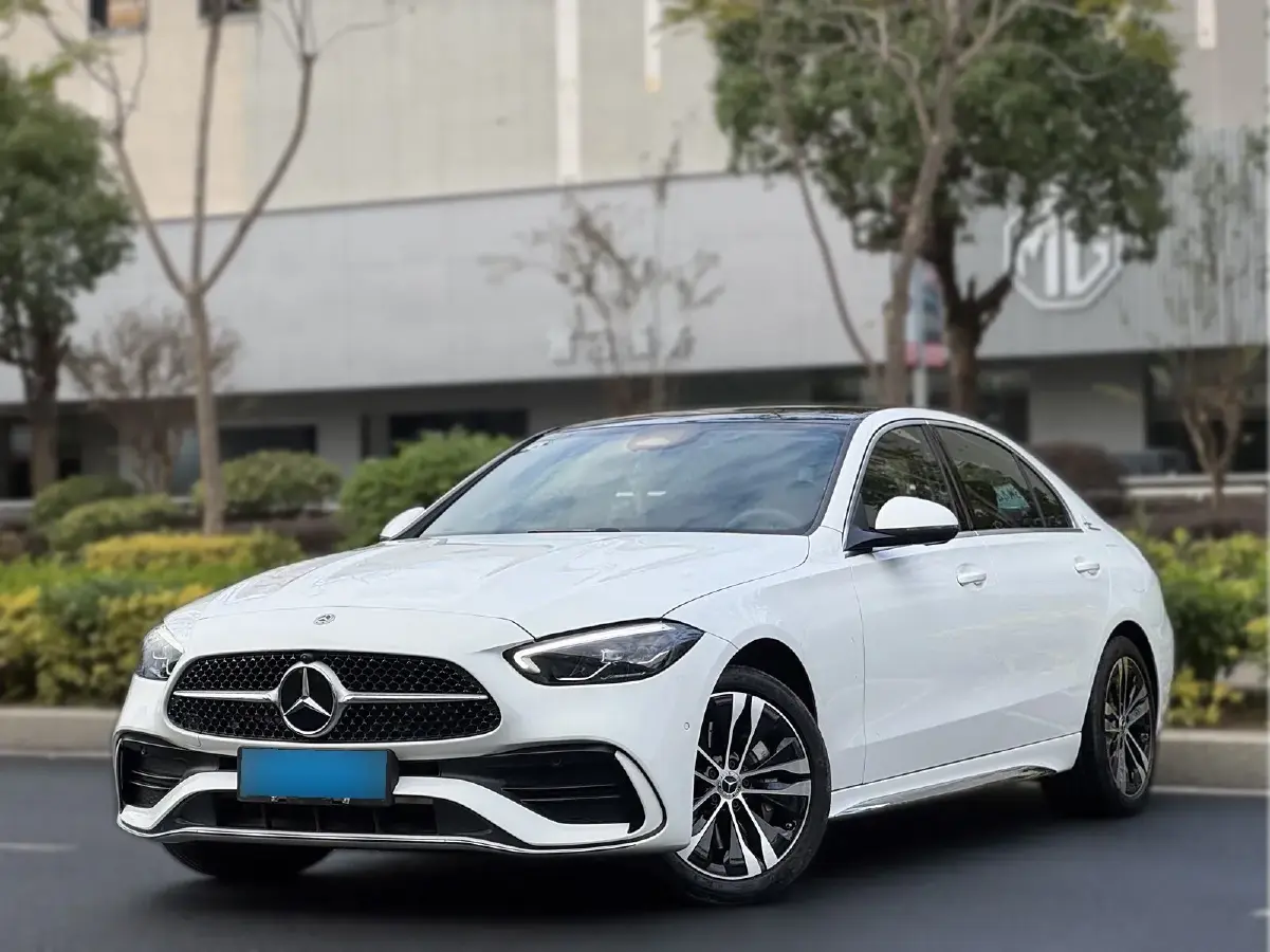 2024 Mercedes-Benz C Class 2.0T 204HP L4 9AT PHEV 25.4KWH