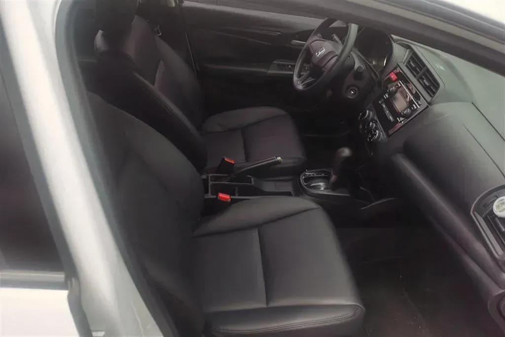 2016 Honda Fit 1.5L 131HP L4 CVT,autocango,china used car exporter,china ev exporter,chinese used car exporter,chinese used ev exporter