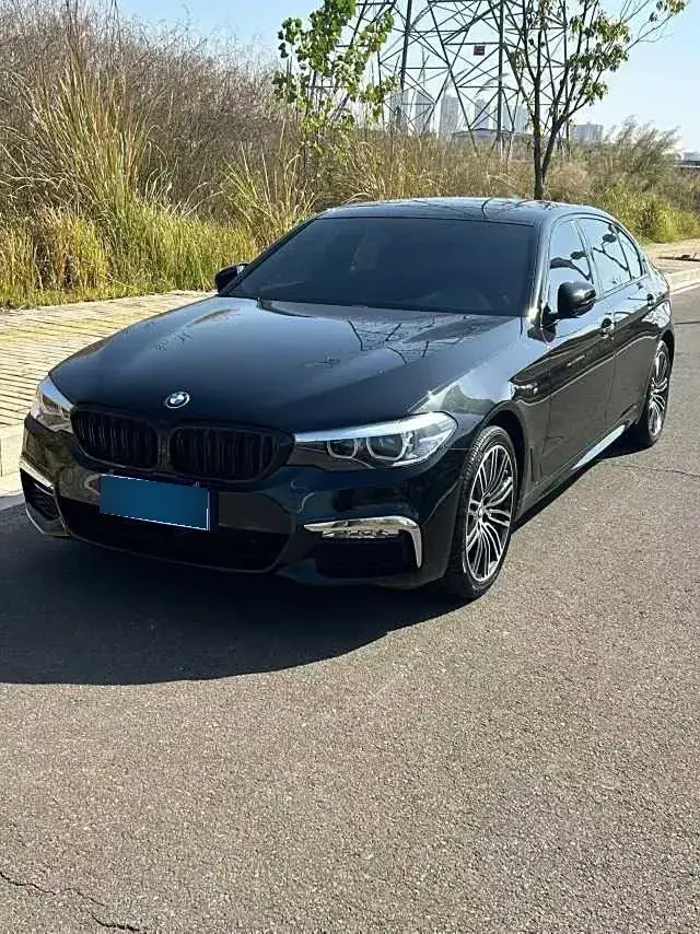 2018 BMW 5 Series 2.0T 252HP L4 8AT
