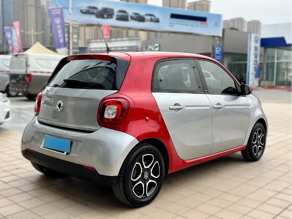2016 Smart smart forfour 0.9T 90HP L3 6DCT,autocango,china used car exporter,china ev exporter,chinese used car exporter,chinese used ev exporter
