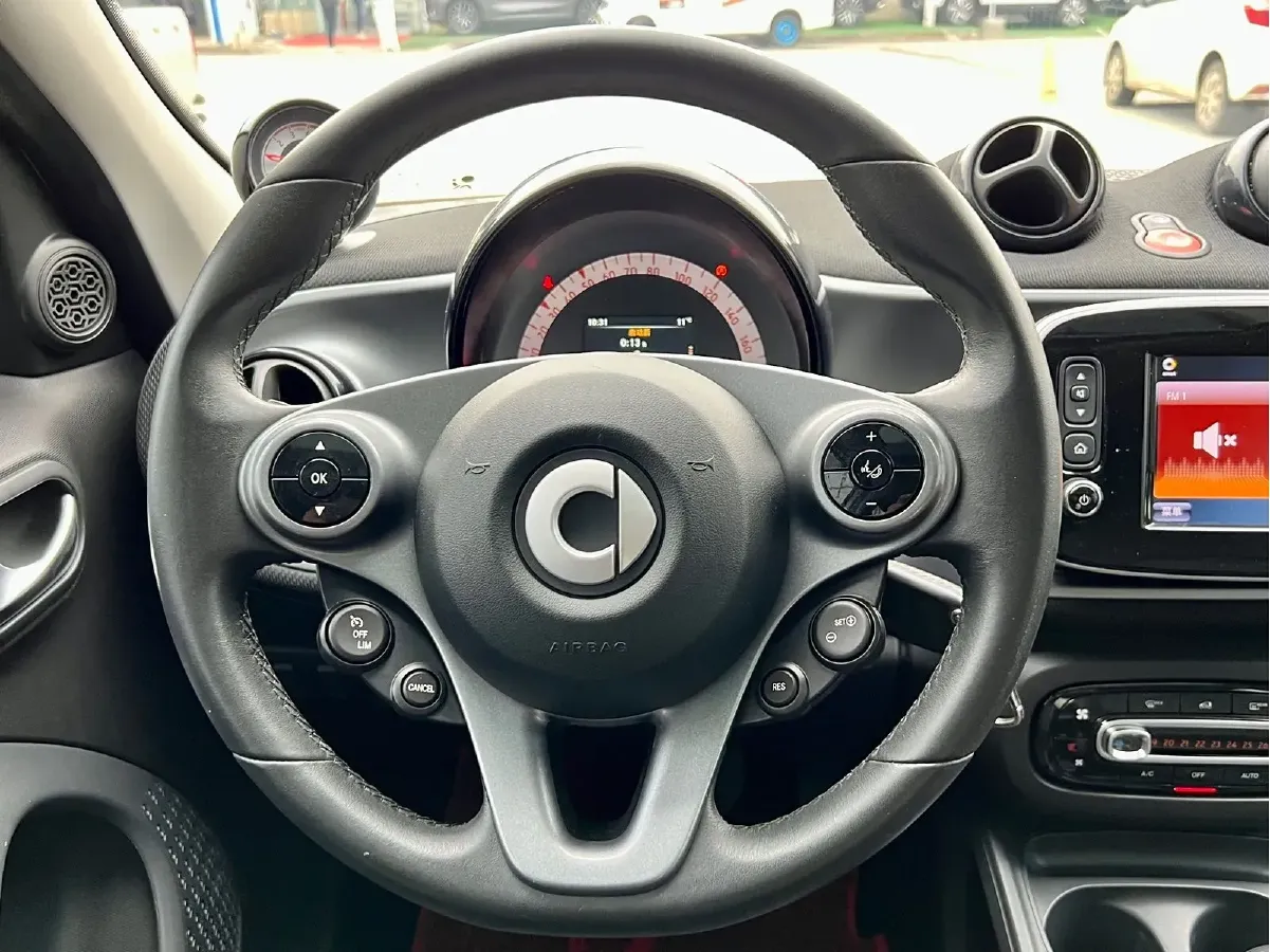 2016 Smart smart forfour 0.9T 90HP L3 6DCT,autocango,china used car exporter,china ev exporter,chinese used car exporter,chinese used ev exporter