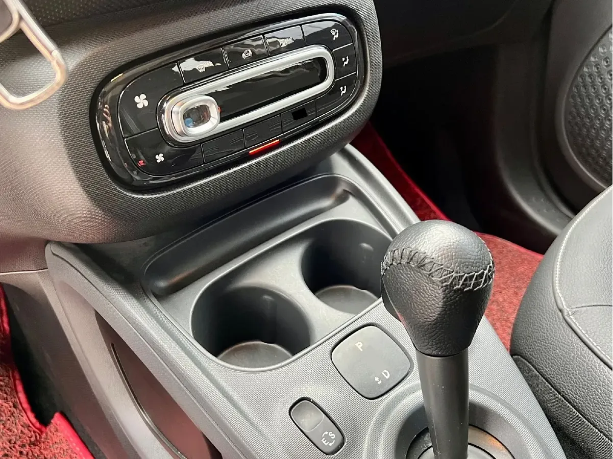 2016 Smart smart forfour 0.9T 90HP L3 6DCT,autocango,china used car exporter,china ev exporter,chinese used car exporter,chinese used ev exporter