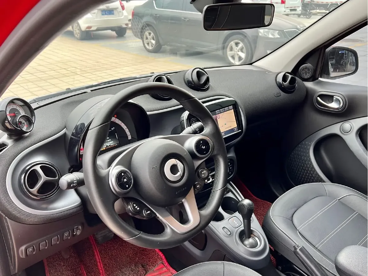 2016 Smart smart forfour 0.9T 90HP L3 6DCT,autocango,china used car exporter,china ev exporter,chinese used car exporter,chinese used ev exporter