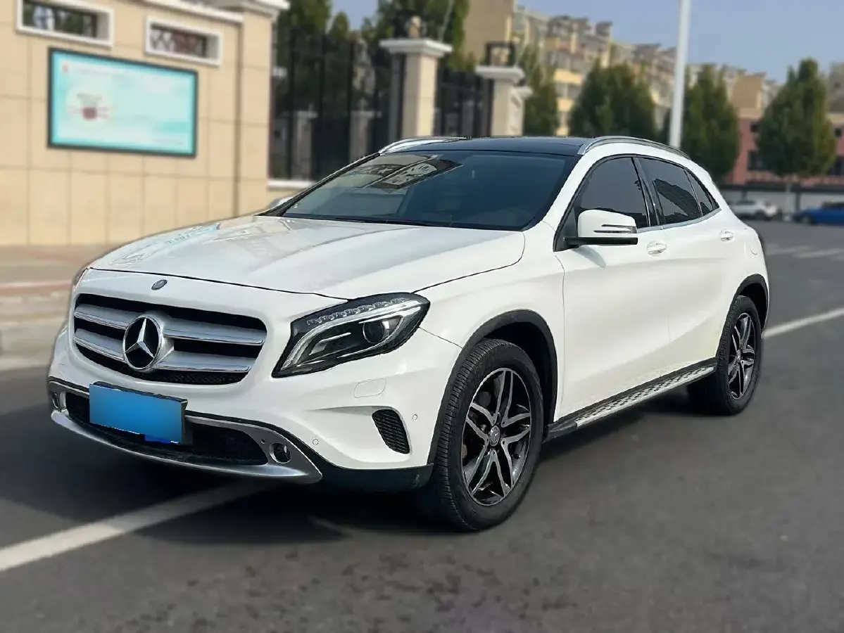 2015 Mercedes-Benz GLA Class 2.0T 184HP L4 7DCT
