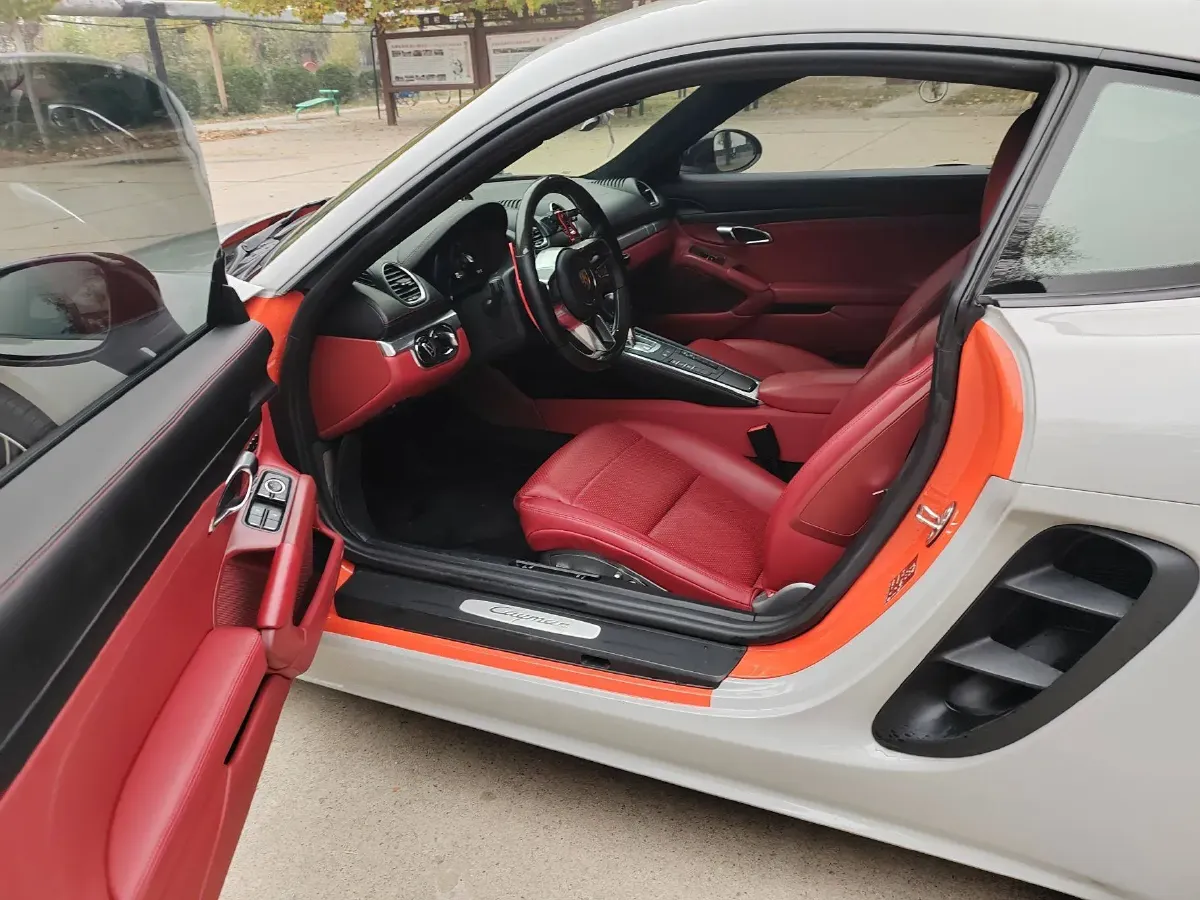 2018 Porsche 718 2.0T 250HP H4 7DCT,autocango,china used car exporter,china ev exporter,chinese used car exporter,chinese used ev exporter