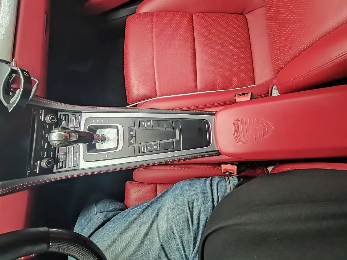 2018 Porsche 718 2.0T 250HP H4 7DCT,autocango,china used car exporter,china ev exporter,chinese used car exporter,chinese used ev exporter