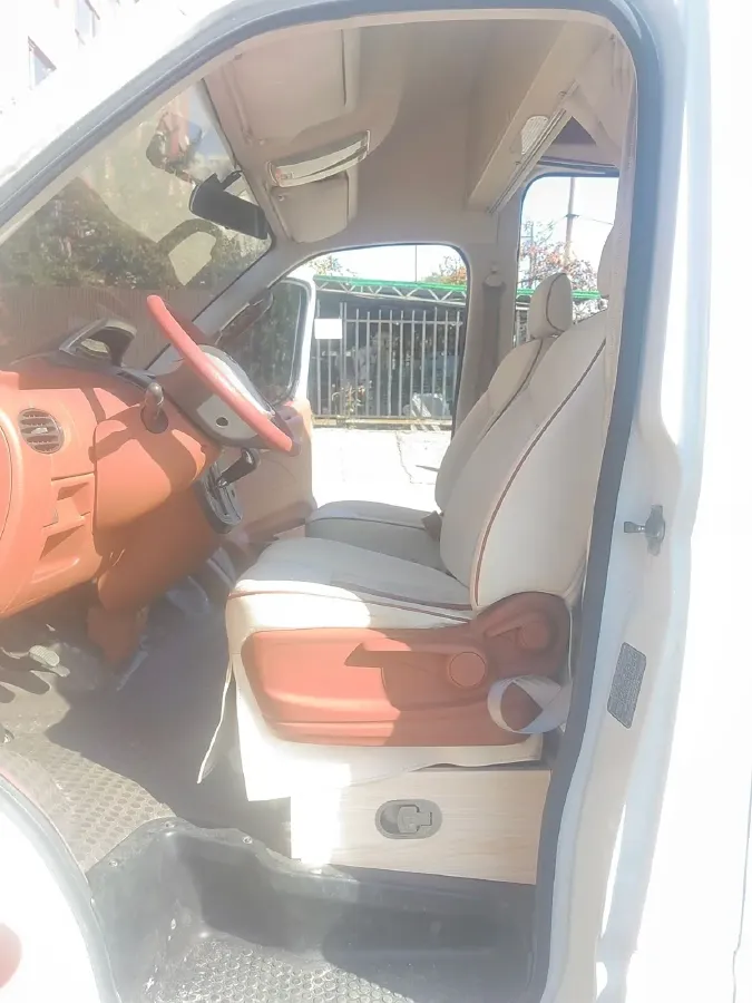 2021 MAXUS V80 RV 2.0T 139HP L4 6AMT,autocango,china used car exporter,china ev exporter,chinese used car exporter,chinese used ev exporter