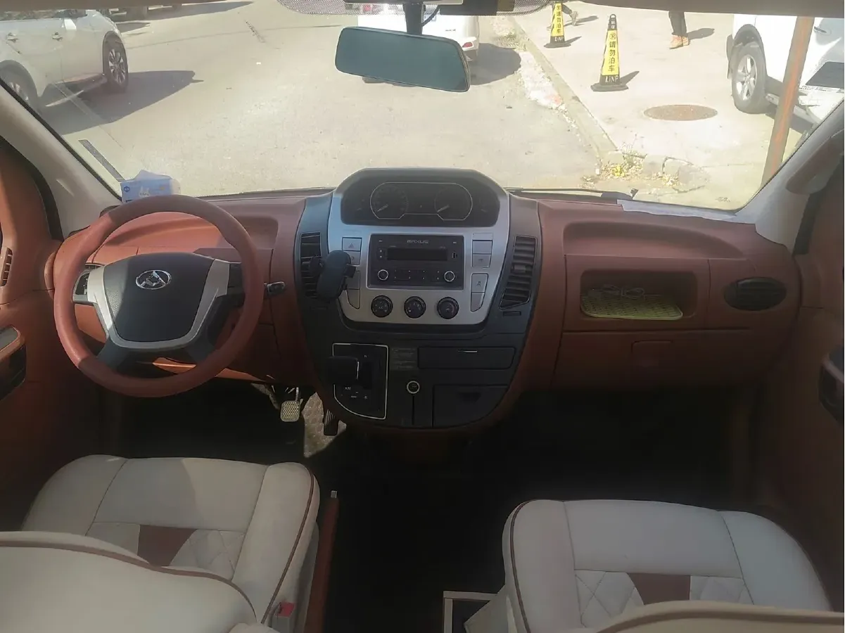 2021 MAXUS V80 RV 2.0T 139HP L4 6AMT,autocango,china used car exporter,china ev exporter,chinese used car exporter,chinese used ev exporter