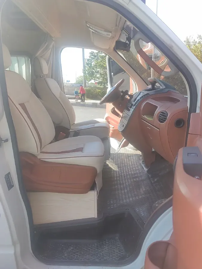 2021 MAXUS V80 RV 2.0T 139HP L4 6AMT,autocango,china used car exporter,china ev exporter,chinese used car exporter,chinese used ev exporter