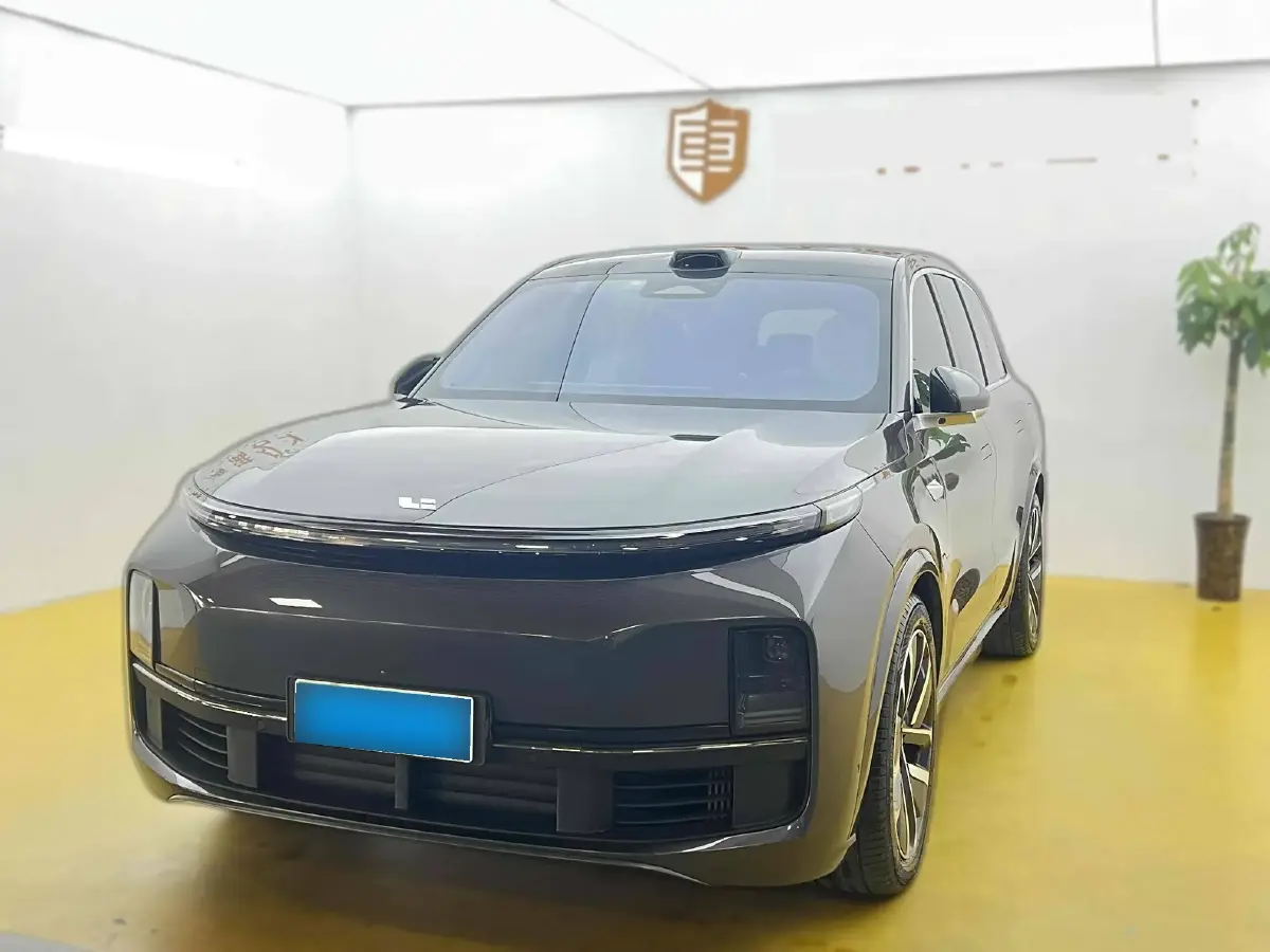 2023 Li L8 Range Extended 154HP REEV 40.9KWH