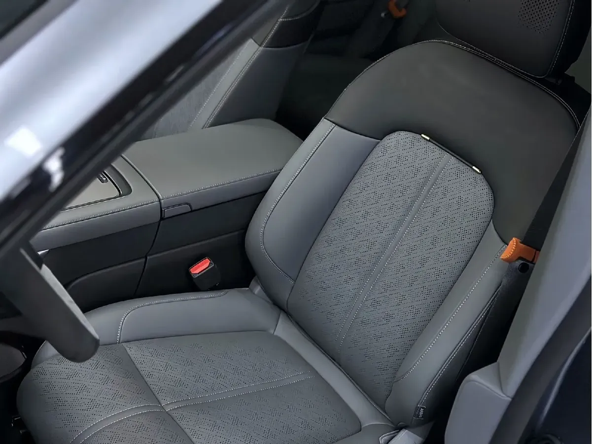 2025 Zeekr 7X BEV 75KWH,autocango,china used car exporter,china ev exporter,chinese used car exporter,chinese used ev exporter