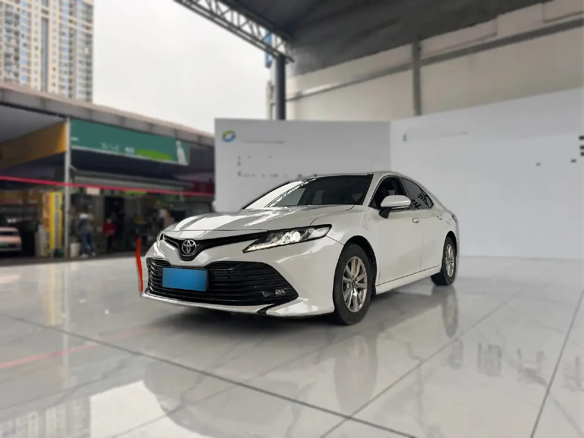 2018 Toyota Camry 2.0L 167HP L4 6AT