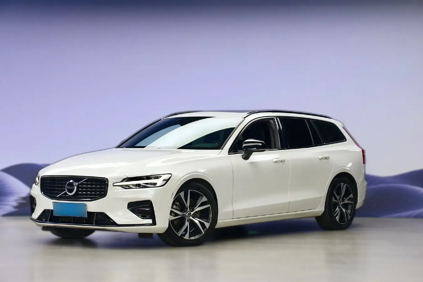 2022 Volvo V60 2.0T 250HP L4 8AT
