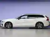 2022 Volvo V60 2.0T 250HP L4 8AT