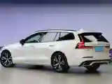 2022 Volvo V60 2.0T 250HP L4 8AT