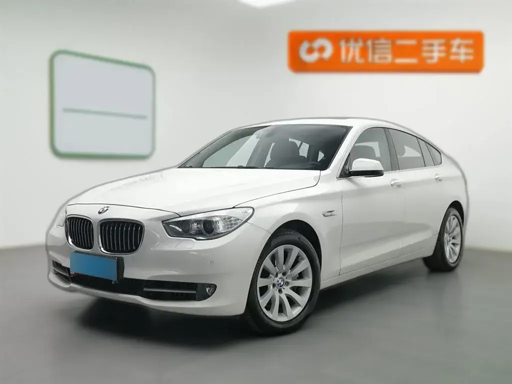 2013 BMW 5 Series GT 3.0T 306HP L6 8AT