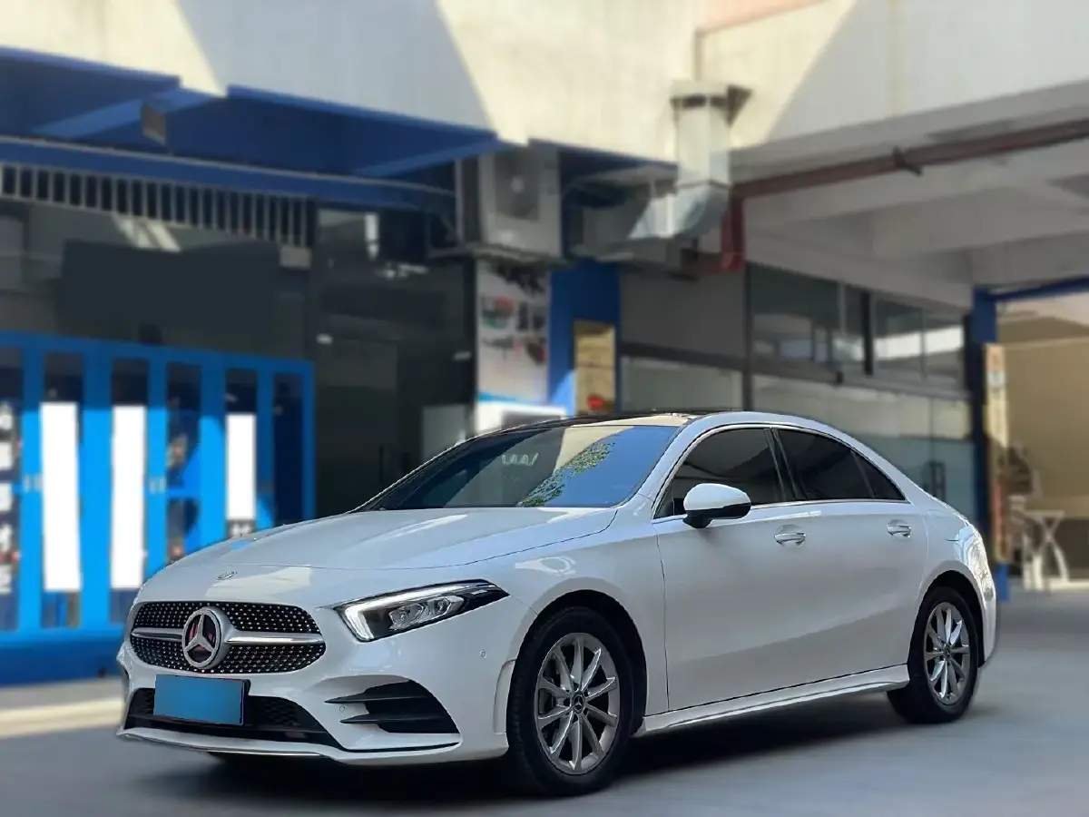 2020 Mercedes-Benz A Class 1.3T 163HP L4 7DCT