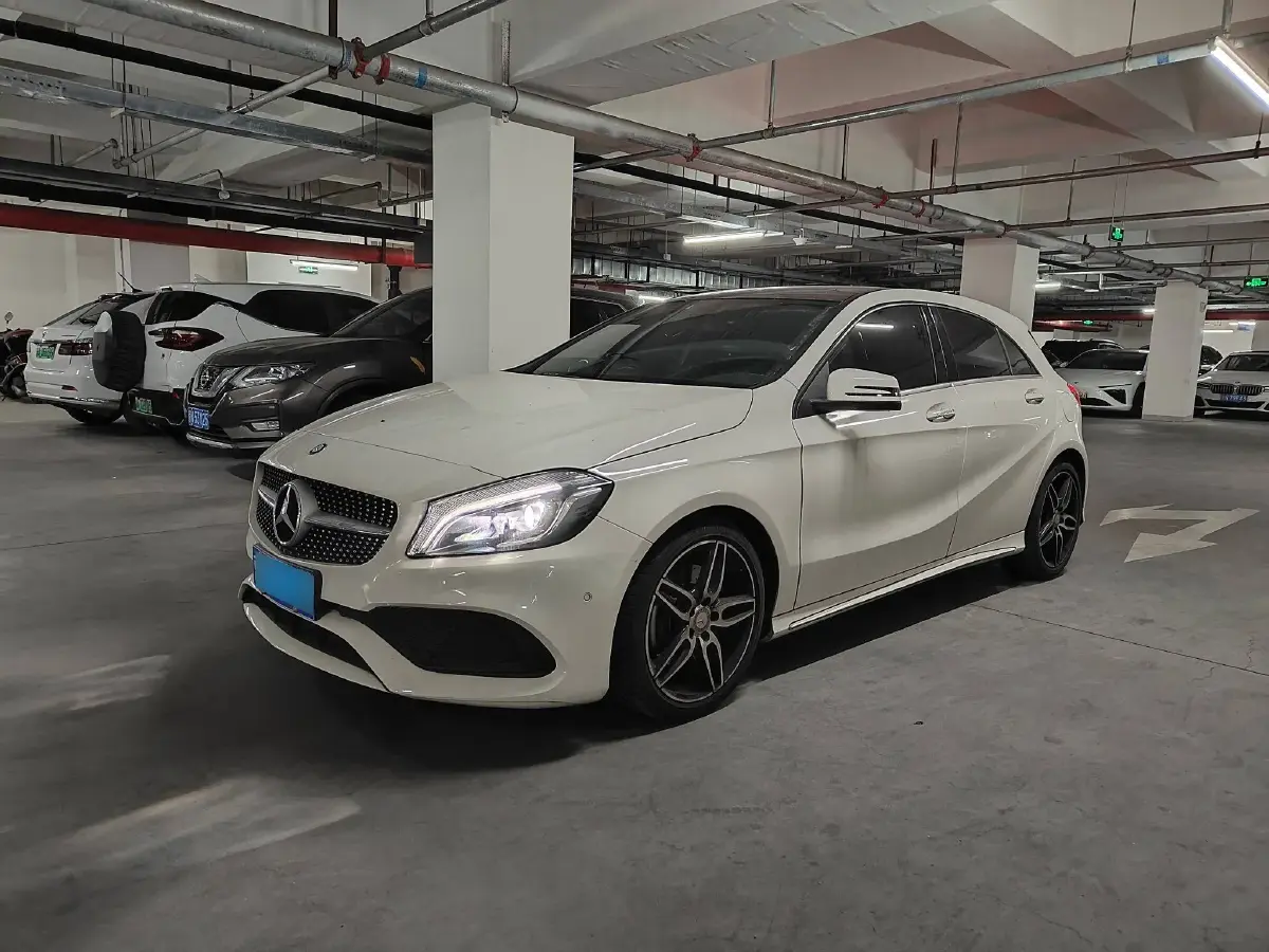 2016 Mercedes-Benz A Class 2.0T 211HP L4 7DCT