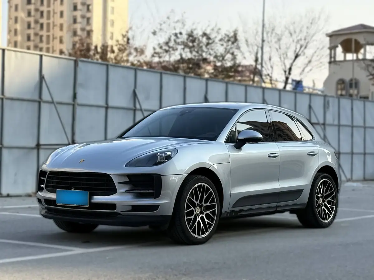 2018 Porsche Macan 2.0T 252HP L4 7DCT