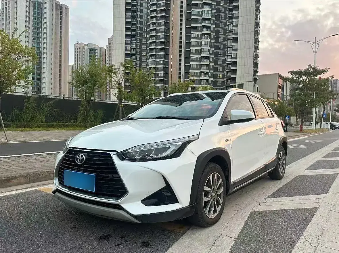 2020 Toyota Yaris L 1.5L 110HP L4 CVT