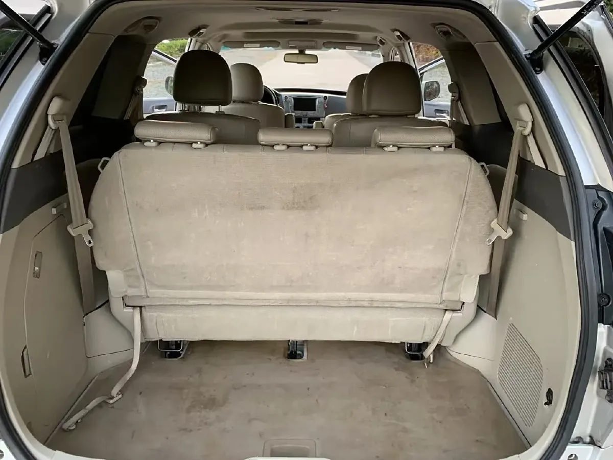 2013 BYD M6 2.4L 160HP L4 4AT,autocango,china used car exporter,china ev exporter,chinese used car exporter,chinese used ev exporter