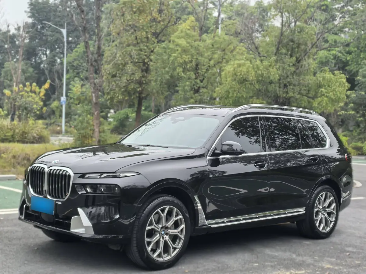 2023 BMW X7 3.0T 381HP L6 8AT