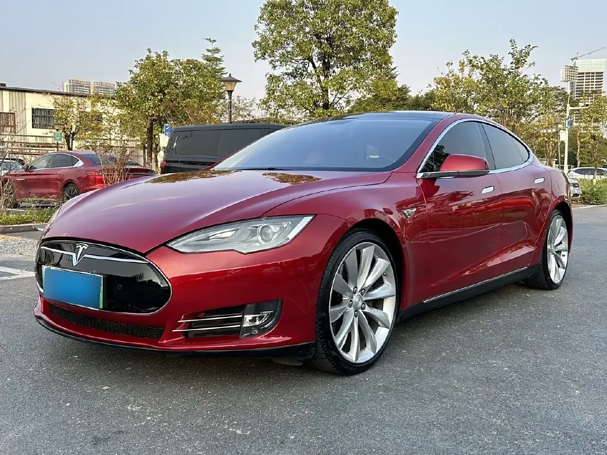 2014 Tesla Model S BEV 85KWH