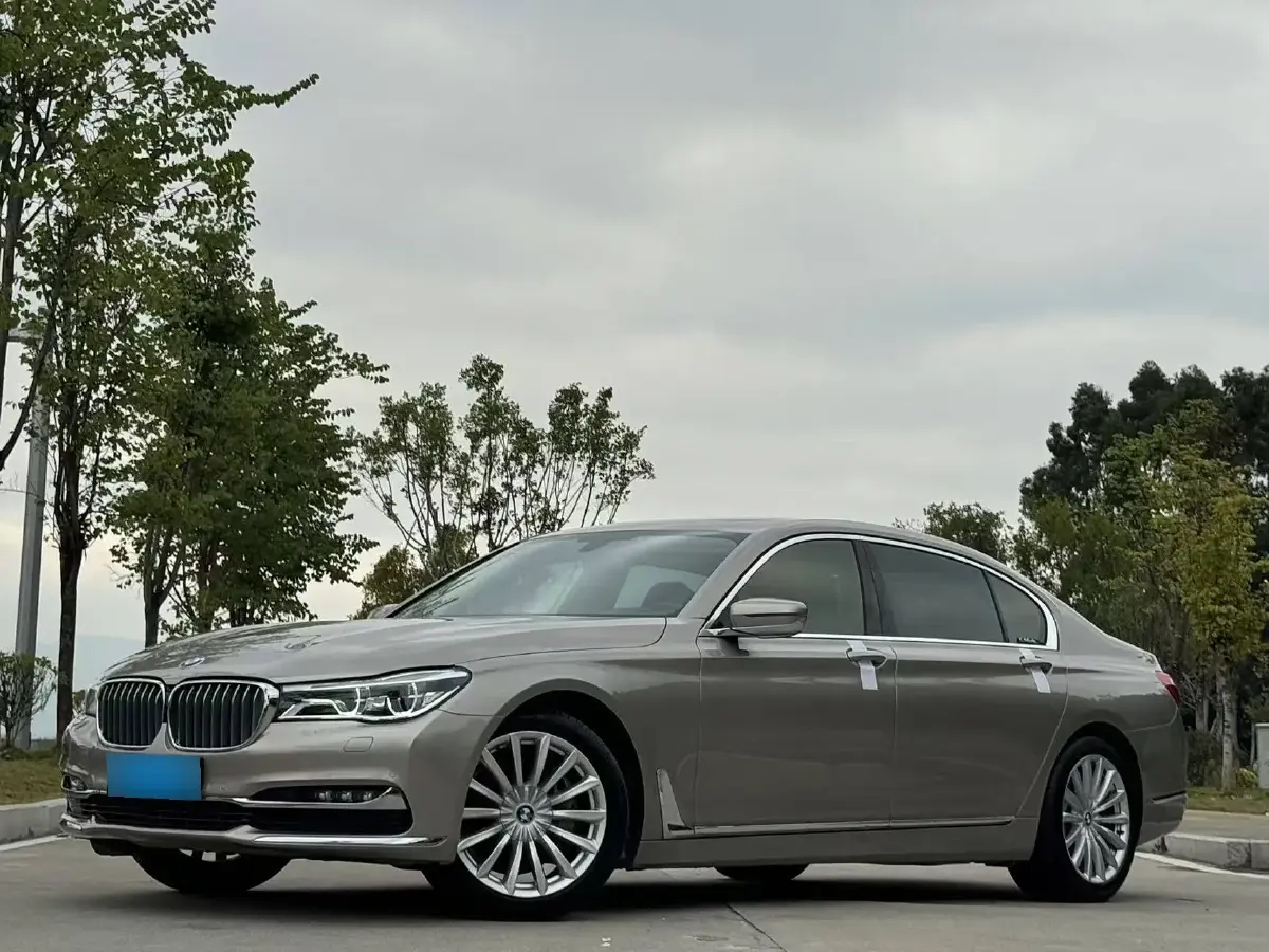 2018 BMW 7 Series 3.0T 326HP L6 8AT