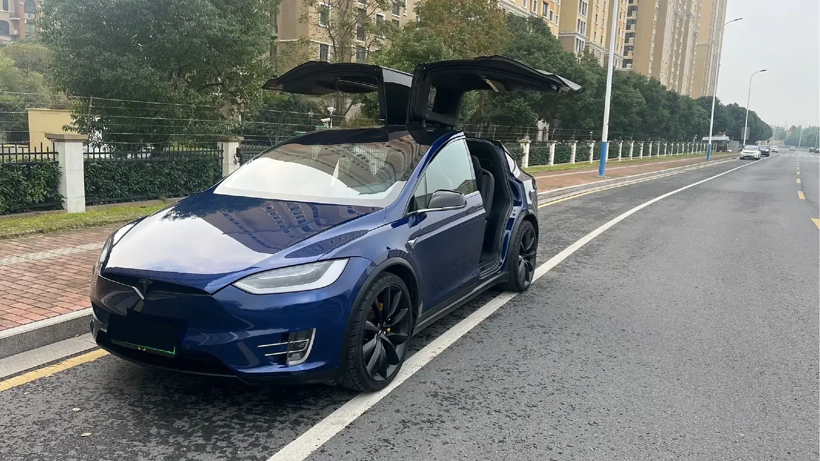 2016 Tesla Model X BEV 75KWH