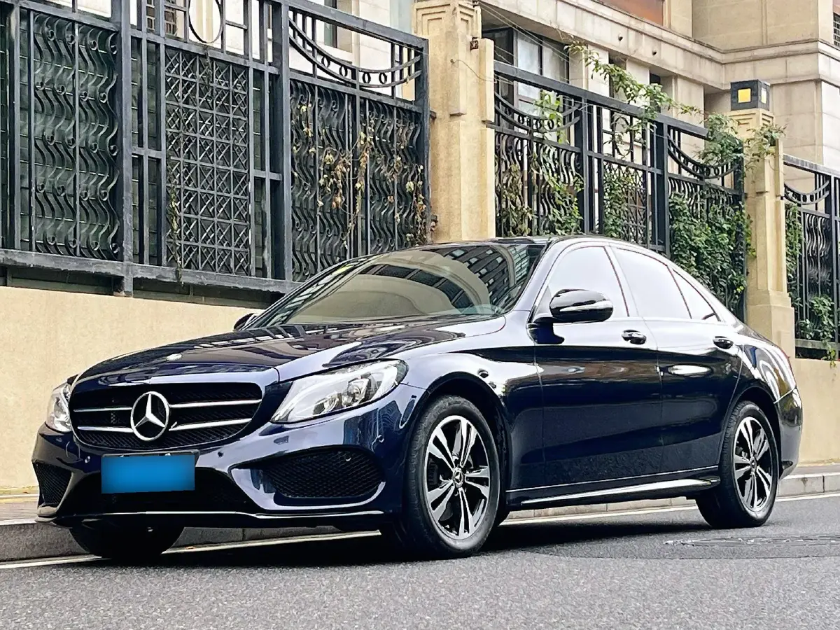 2018 Mercedes-Benz C Class 2.0T 184HP L4 9AT