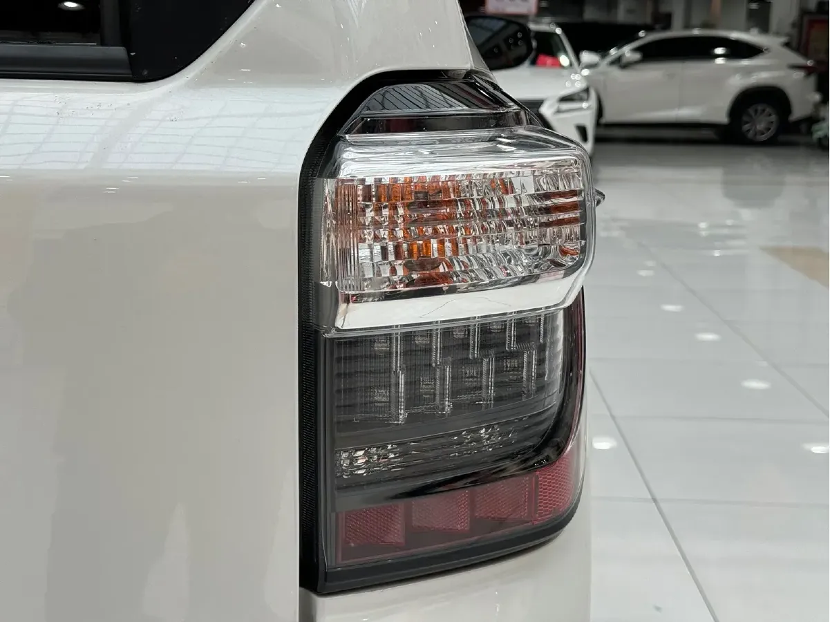 2022 Toyota 4Runner 4.0L 273HP V6 5AT,autocango,china used car exporter,china ev exporter,chinese used car exporter,chinese used ev exporter