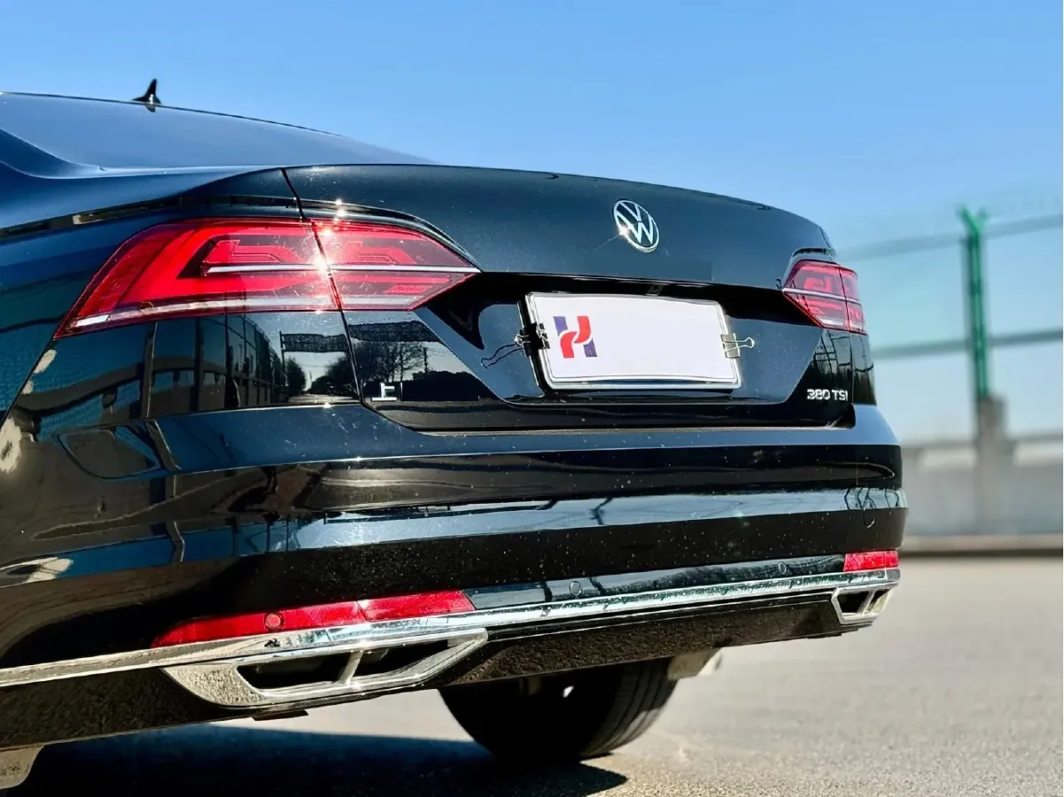 2021 Volkswagen Phideon 2.0T 224HP L4 7DCT,autocango,china used car exporter,china ev exporter,chinese used car exporter,chinese used ev exporter