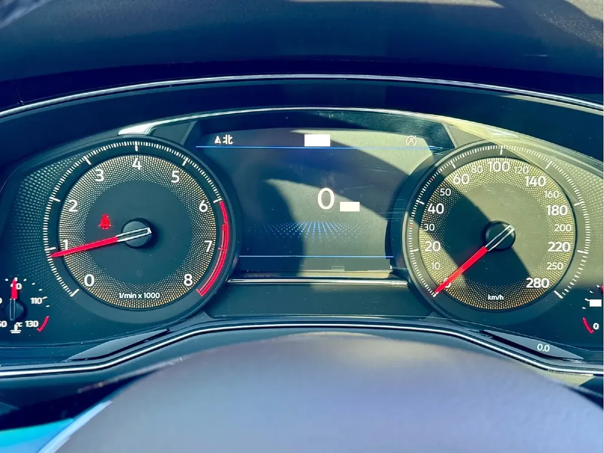 2021 Volkswagen Phideon 2.0T 224HP L4 7DCT,autocango,china used car exporter,china ev exporter,chinese used car exporter,chinese used ev exporter