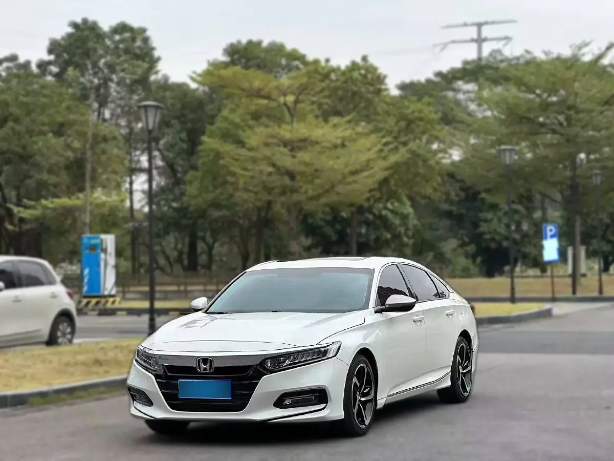 2018 Honda Accord 1.5T 194HP L4 CVT