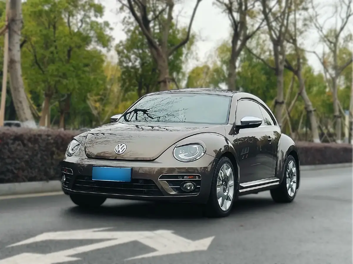 2015 Volkswagen Beetle 2.0T 210HP L4 6DCT