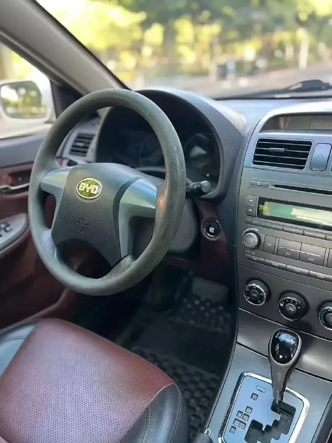 2015 BYD L3 1.5L 109HP L4 6DCT,autocango,china used car exporter,china ev exporter,chinese used car exporter,chinese used ev exporter